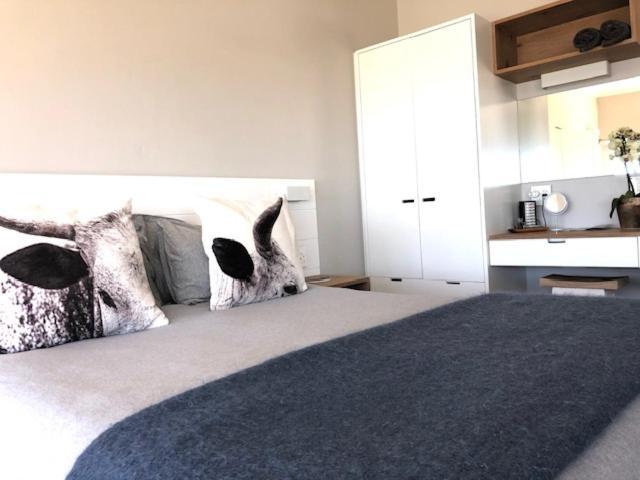 Small Bay * Cape Town