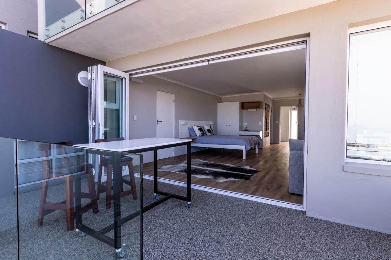 Apartment Small Bay Cape Town